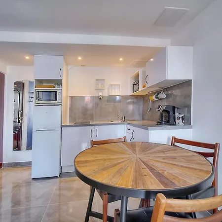 Apartment Immogroom - Immeuble Louisette Avec 6 - Jardin - Climatisation *